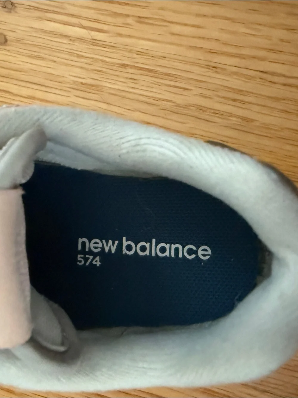 New Balance 574 Girls/Toddler, size 6.5, Gray and Pink Suede Sneaker